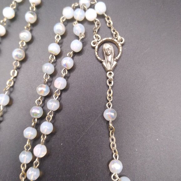 Vintage Rosary with Opaline Beads Silver Tone Metal Crucifix stamped Italy - Picture 5 of 8